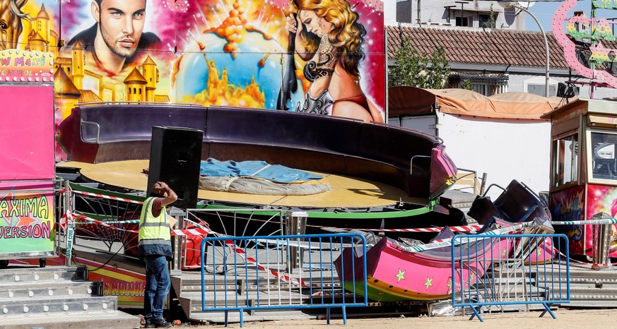 A view of samages in a amusement ride after an accident occurred in the early hours in a fairground San Jose de la Rinconada, Seville, Spain, 08 June 2019. The accident resulted in 28 people injured.  ...