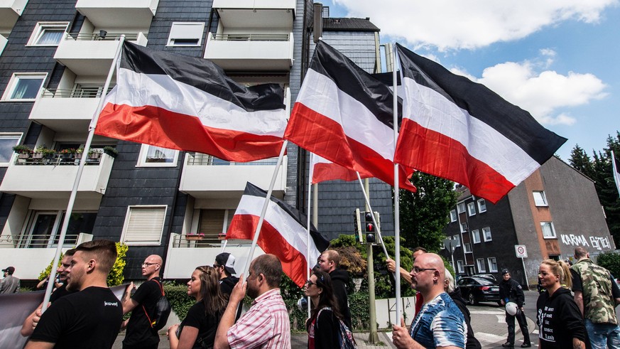 May 25, 2019 - Dortmund, Nordrhein Westfalen, Germany - The 1933-1935 German flags waved by neonazis in Dortmund, Germany. Prior to the European Elections, the neonazi party Die Rechte (The Right) org ...