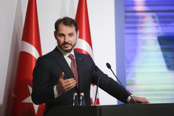 Berat Albayrak, Turkey&#039;s Treasury and Finance Minister, talks during a conference in Istanbul, Friday, Aug. 10, 2018, in a bid to ease investor concerns about Turkey&#039;s economic policy. Albay ...