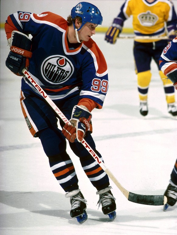 Bildnummer: 01366931 Datum: 15.10.1984 Copyright: imago/Icon SMI
Wayne Gretzky (Edmonton Oilers) - PUBLICATION ONLY FOR GERMAN, SWISS, AUSTRIAN AND HUNGARIAN MEDIA (Icon50005); Vdia, hoch, Freistelle ...