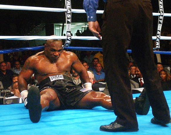 Mike Tyson verliert 2005 den Kampf gegen&nbsp;Kevin McBride