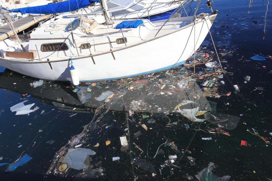 Die Ozeane sind stark verschmutzt, ein Müllsammelschiff soll dem entgegenwirken. (Symbolbild)
