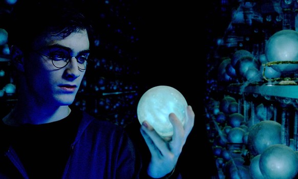 Jul. 27, 2007 - DANIEL RADCLIFFE as Harry Potter in Warner Bros. Pictures fantasy Harry Potter and the Order of the Phoenix.O. .K53990ES. TV-FILM STILL PUBLICATIONxINxGERxSUIxAUTxONLY - ZUMAg49_ 20070 ...