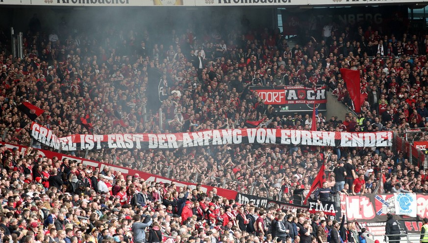 Beim Spiel zwischen dem VfB Stuttgart und dem 1. FC Nürnberg zeigten die Nürnberg-Fans ein Banner mit klarer Ansage an den DFB: "Grindel ist erst der Anfang von eurem Ende!"