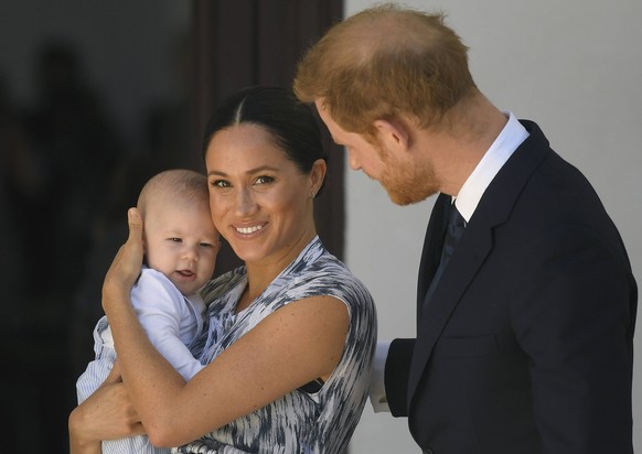 . 25/09/2019. Cape Town, South Africa. Prince Harry and Meghan Markle, the Duke and Duchess of Sussex with baby Archie as they meet Archbishop Tutu in Cape Town, South Africa on the third day of the R ...