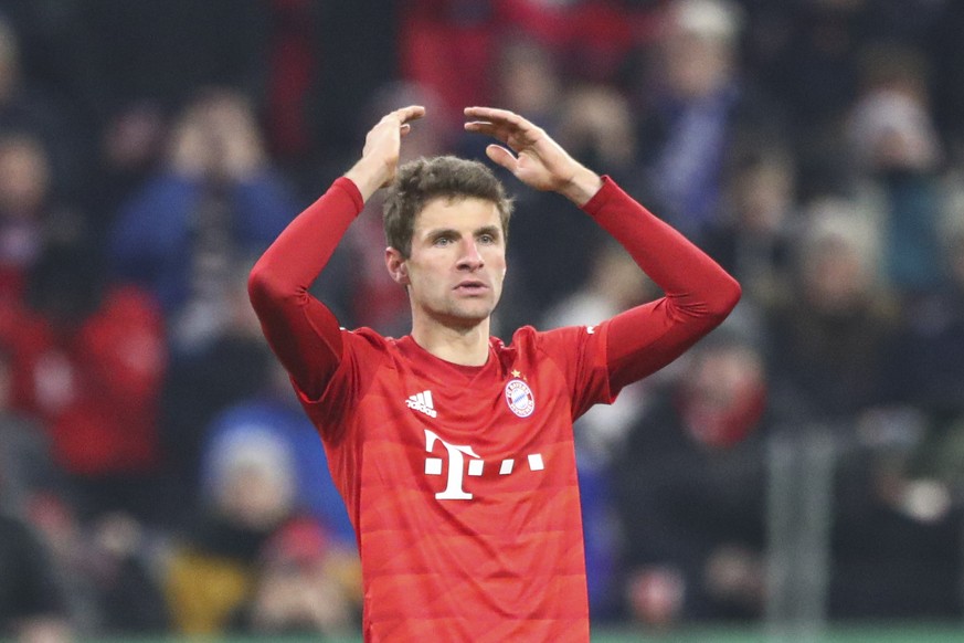 Bayern&#039;s Thomas Mueller reacts after missing an opportunity to score during the German soccer cup, DFB Pokal, match between FC Bayern Munich and TSG Hoffenheim in Munich, Germany, Wednesday, Feb. ...