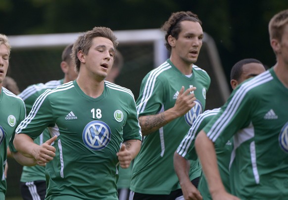 Warmlaufen für die Bundesliga: Pannewitz (Nr. 18) im Training mit den Profis des VfL Wolfsburg.