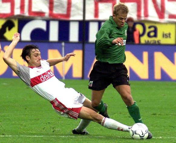 VFB Stutggart&#039;s Heiko Gerber (left) tackles Markus Anfang of Tirol Innsbruck, during the UEFA Cup second round, first leg match in Innsbruck, Thursday 26 October 2000. dpa |