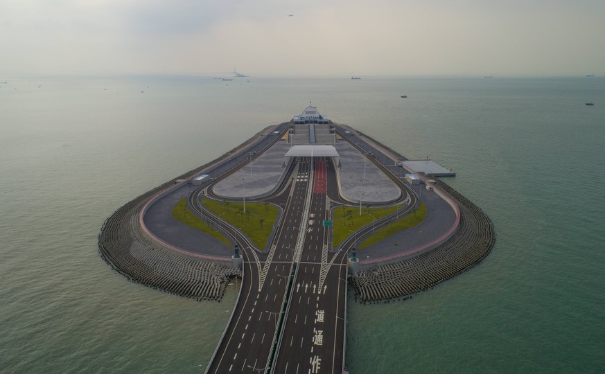(181022) -- HONG KONG, Oct. 22, 2018 -- Aerail photo taken on Oct. 13, 2018 shows the artificial island of the Hong Kong section of the Hong Kong-Zhuhai-Macao Bridge in Hong Kong, south China. The Hon ...