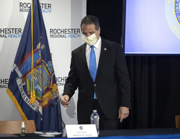 (200512) -- IRONDEQUOIT, May 12, 2020 (Xinhua) -- Governor Andrew M. Cuomo arrives for a press conference in Irondequoit of New York State, the United States, May 11, 2020. The U.S. state of New York  ...