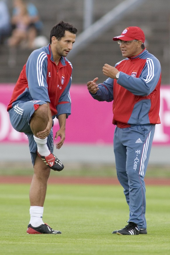 Hasan SALIHAMIDZIC und Trainer Felix MAGATH Trainingslager FC Bayern in Bonn, Fussball Bundesliga am 19.07.05, saison0506