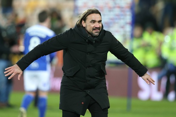 Norwich City v Birmingham City Sky Bet Championship Norwich Head Coach Daniel Farke celebrates victory with the fans at the end of the Sky Bet Championship match at Carrow Road, Norwich PUBLICATIONxNO ...