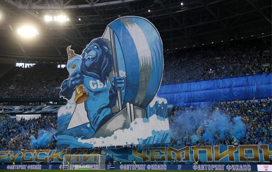 MOSCOW, RUSSIA - MAY 12, 2019: Zenit St Petersburg fans at their team s 2018/19 Russian Premier League Round 28 match against CSKA Moscow at Gazprom Arena. Peter Kovalev/TASS PUBLICATIONxINxGERxAUTxON ...