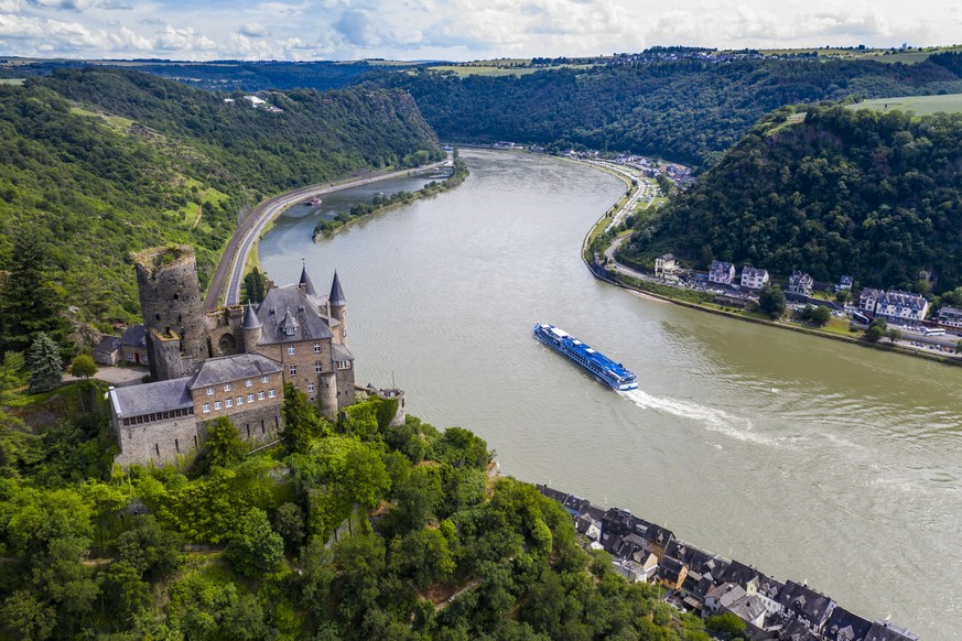 Aerial view of Katz Castle on mountain by Rhine River, Germany PUBLICATIONxINxGERxSUIxAUTxHUNxONLY RUNF03156