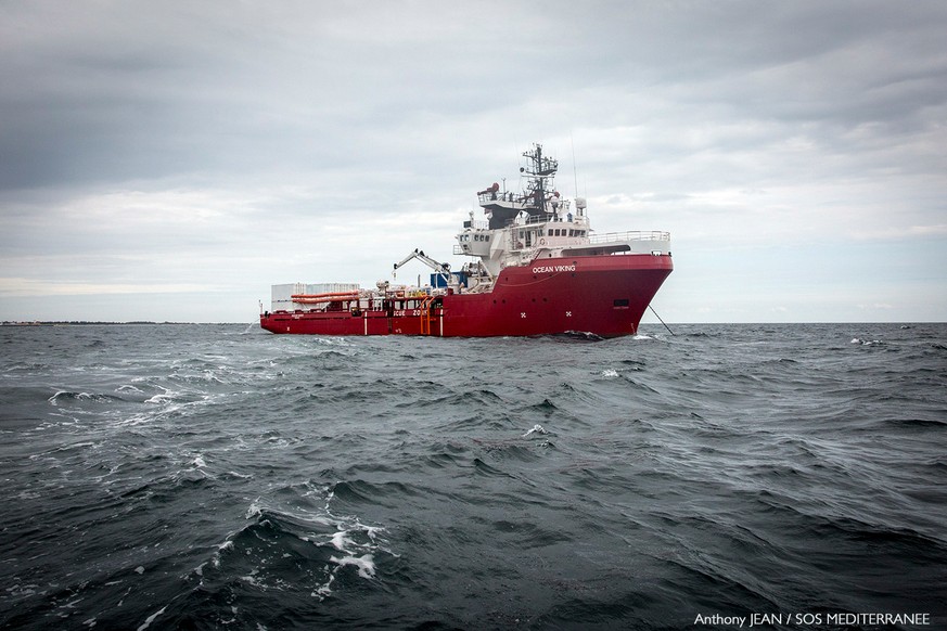 ARCHIV - 04.07.2019, ---: HANDOUT - Das norwegische Schiff «Ocean Viking», dass im Auftrag der französischen Hilfsorganisation «SOS Mediterranee» Flüchtlinge vor der libyschen Küste suchen soll. Für d ...