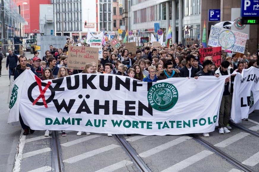 On the occasion of the Lord Mayor election next Sunday, the &#039;Fridays for Future&#039; movement put its demo on 25 October 2019 in Hannover, Germany, under the motto &#039;Vote for the future&#039 ...